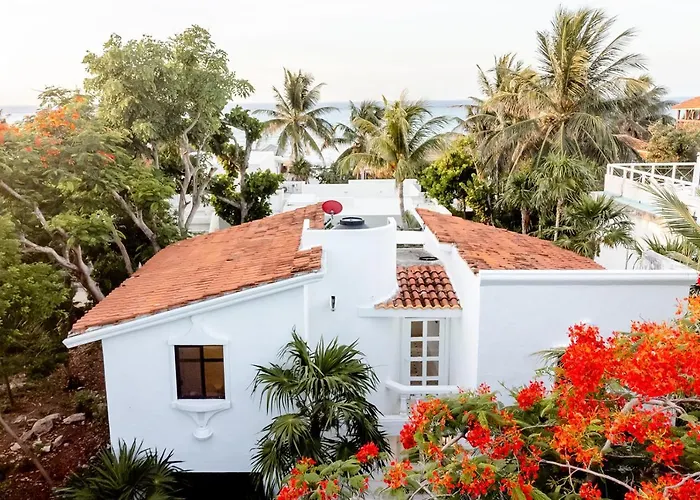 Exclusive Steps From The Playacar Pousada *