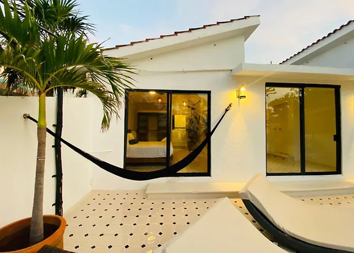Exclusive Steps From The Playacar