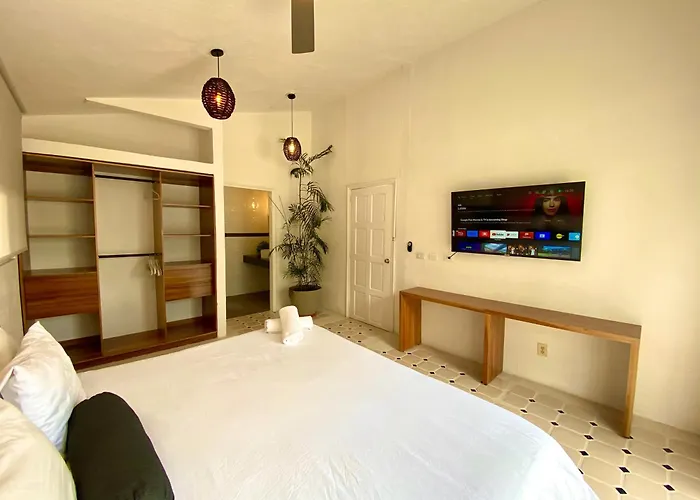 Exclusive Steps From The Playacar * Playa del Carmen